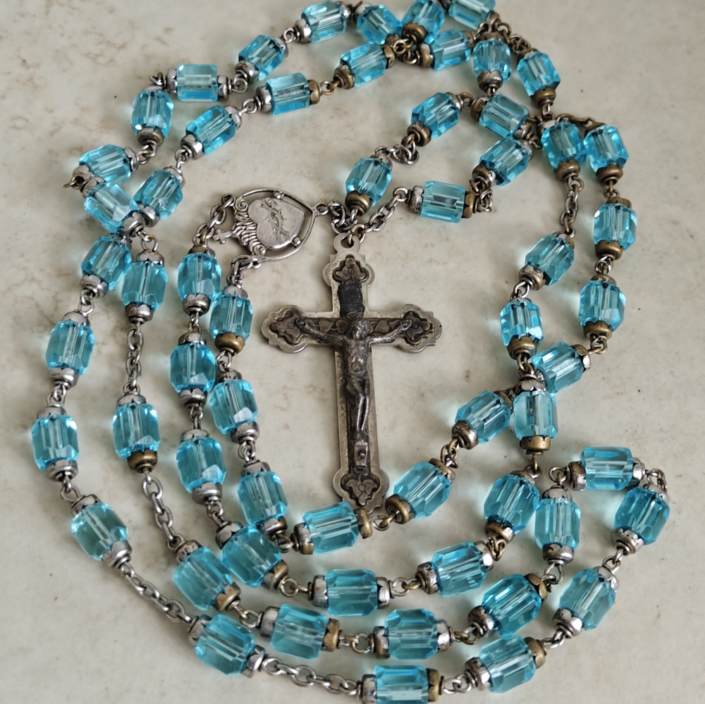 Stunning Vintage 50s Blue Glass Rosary Devotion Necklac